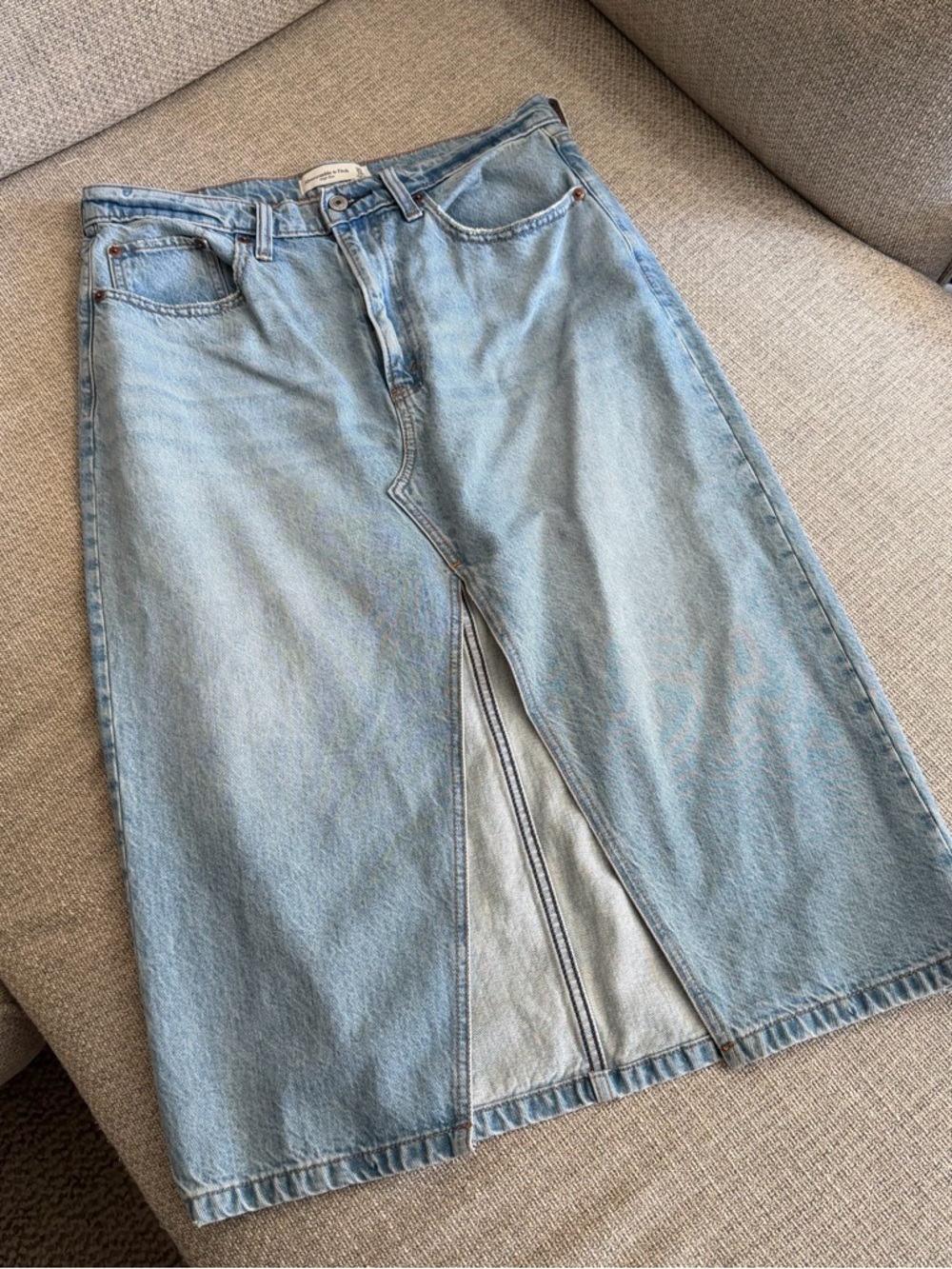 NWOT Abercrombie Denim Midi Skirt- Petite